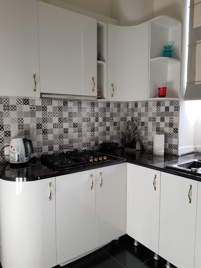 Apartment Mevakhi *